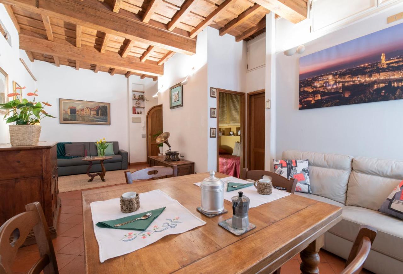 Pepi Dining At The Sunrise Appartement Florence