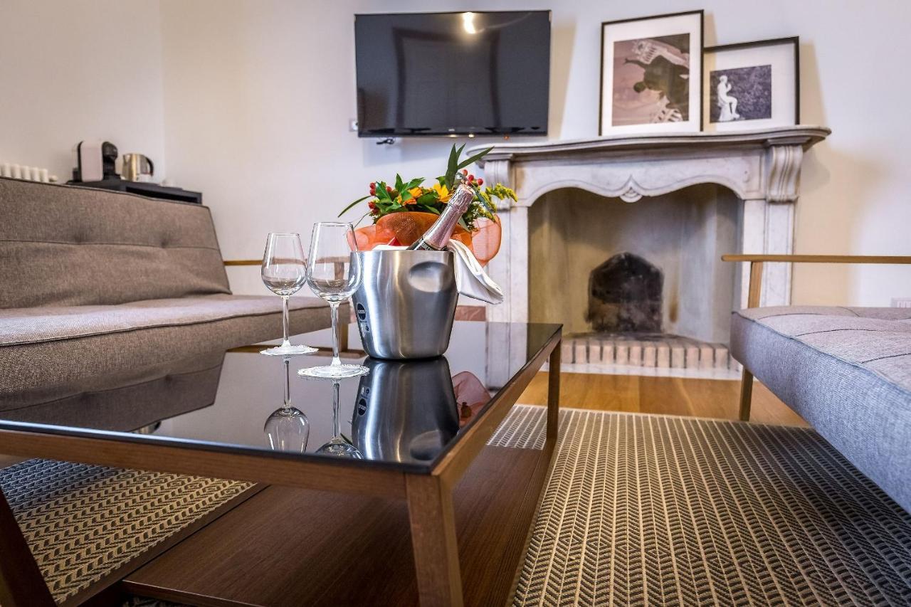 Bed & Breakfast Residenza D'epoca Al Numero 8 3*