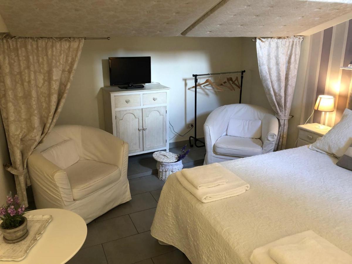 Guest house Aura House *