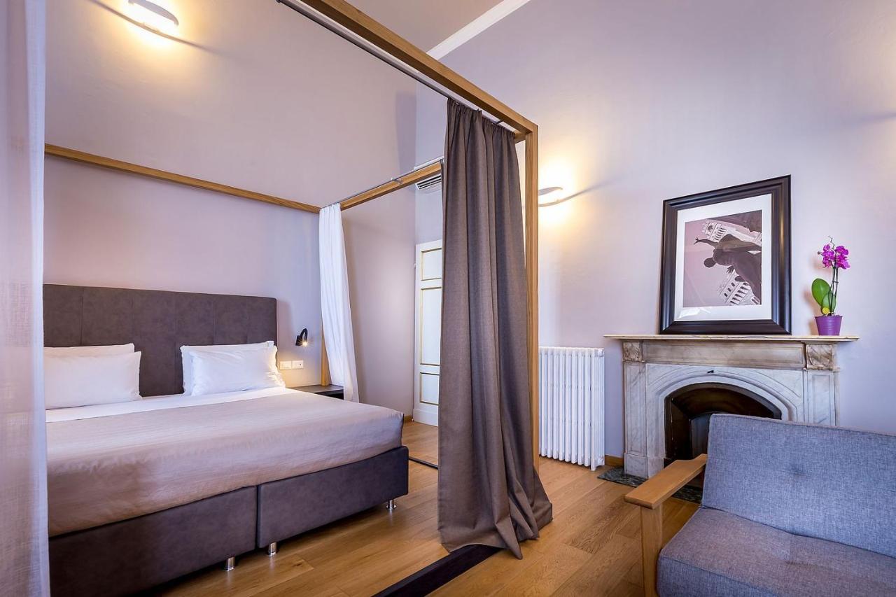 Bed & Breakfast Residenza D'epoca Al Numero 8 3*